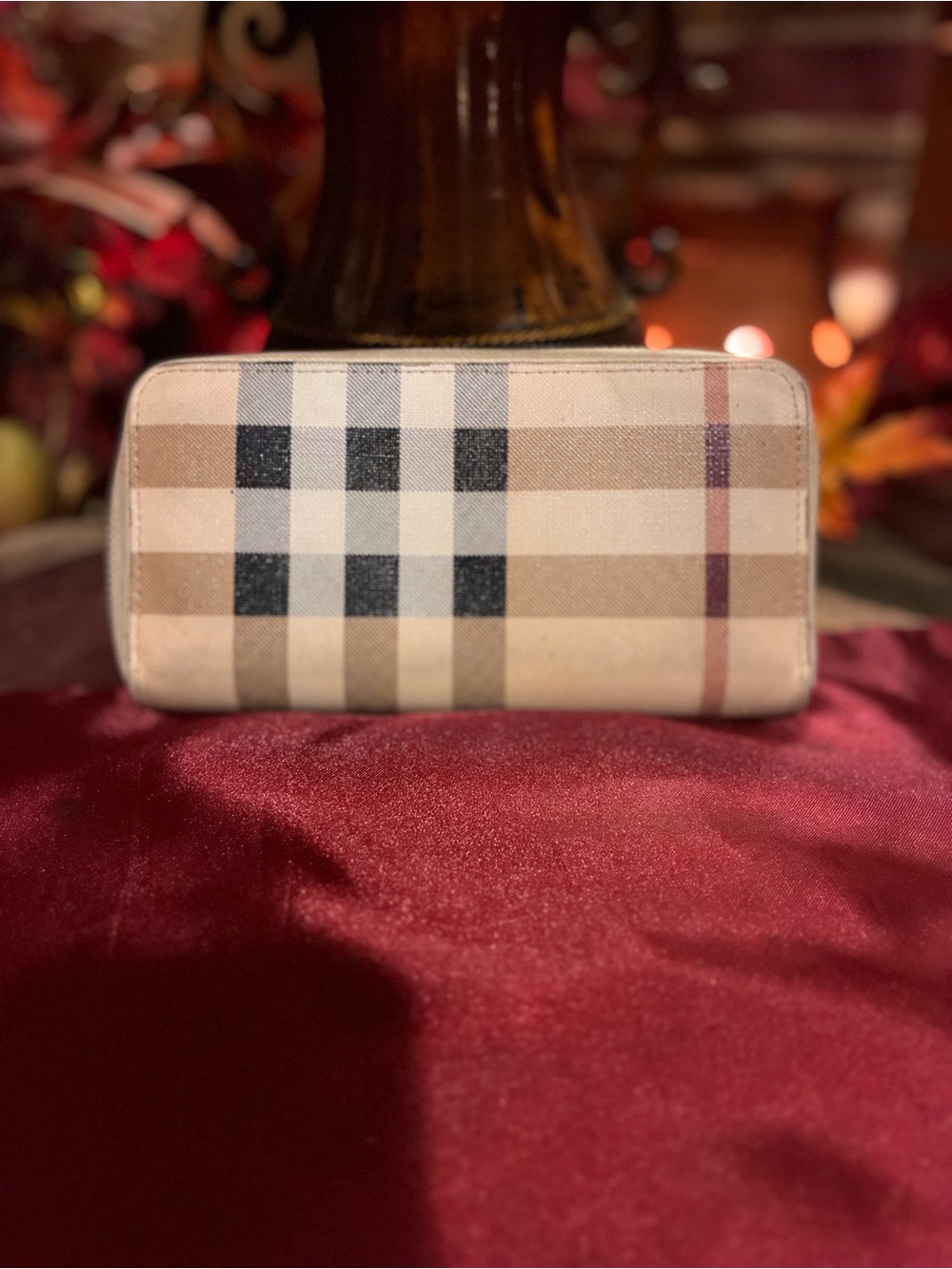 Burberry Beige Plaid Zip-Around Wallet with Metal Logo - Picture 3 of 14